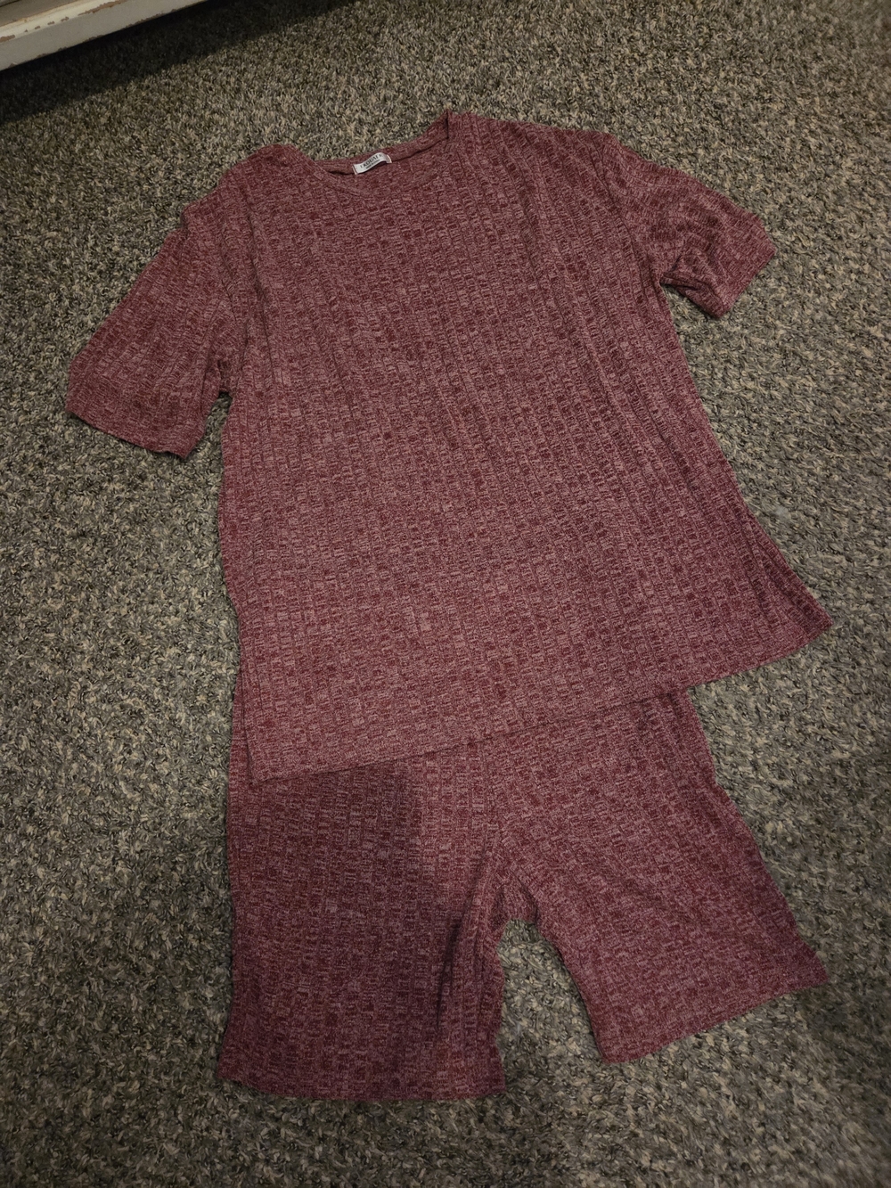 Women's Ribbed Short Sleeve Top and Shorts Set - Burgundy